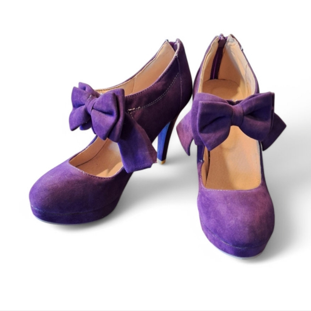 Chic Purple Suede Heels with Bow